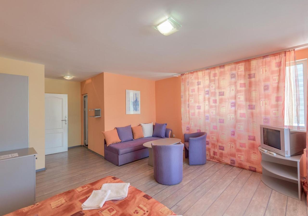 Hotel Fantastiko Ravda Exteriér fotografie